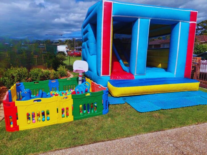 bouncy castle and soft play hire