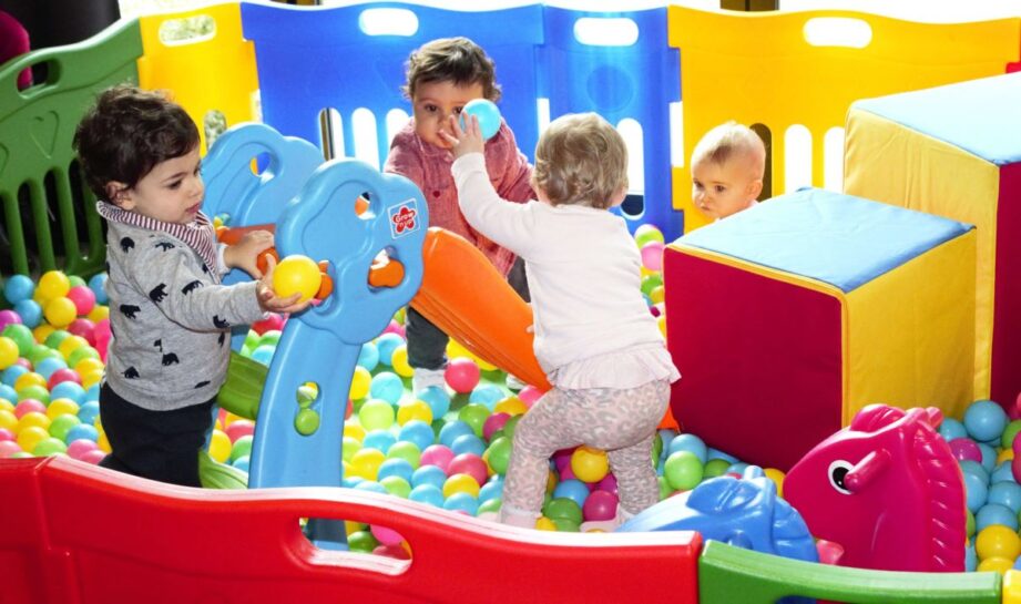 soft play hire - ball pit hire